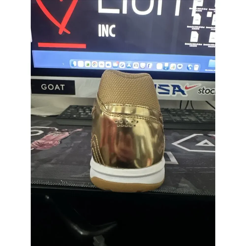 New Men's Size 9.5 Nike Gato LV8 Metallic Gold Indoor Soccer IB3566-700